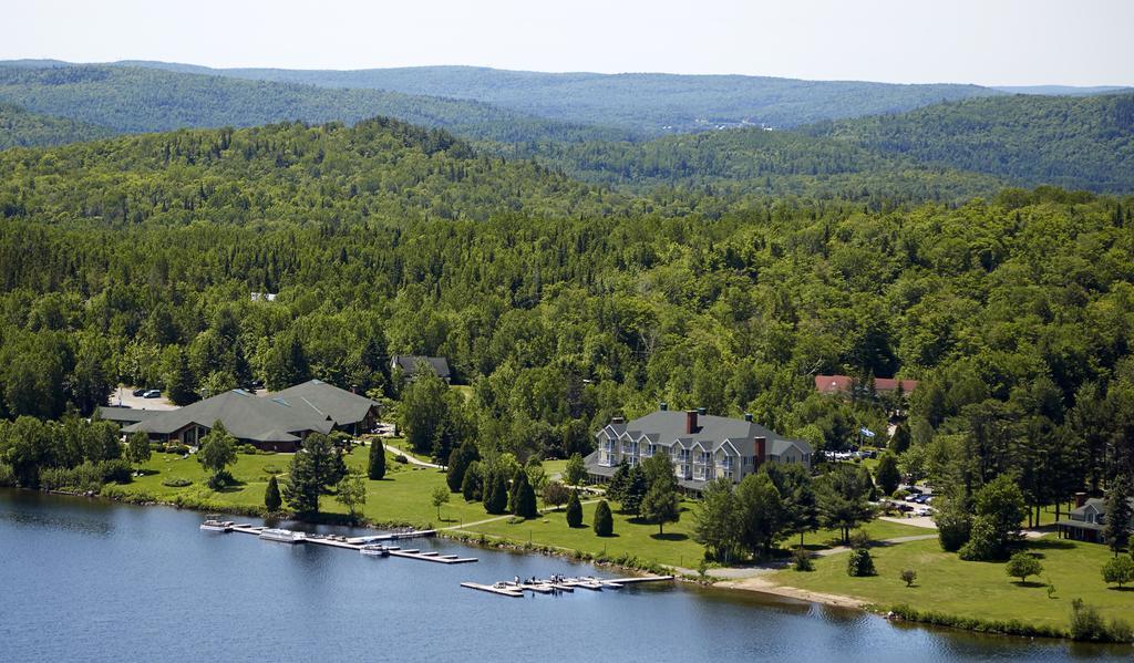 Auberge Du Lac-A-L'Eau-Claire Saint-Alexis-des-Monts Exterior foto