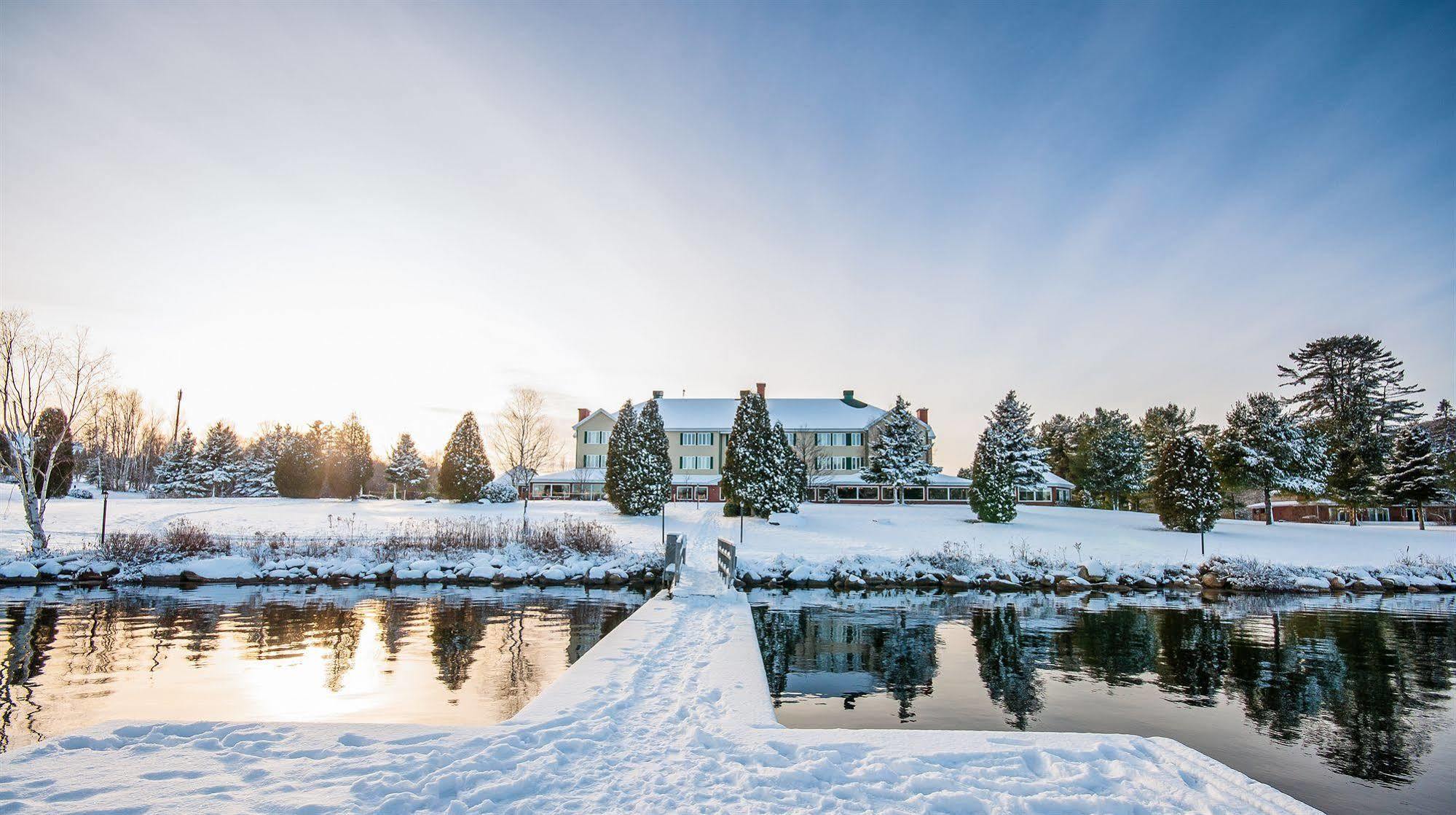 Auberge Du Lac-A-L'Eau-Claire Saint-Alexis-des-Monts Exterior foto