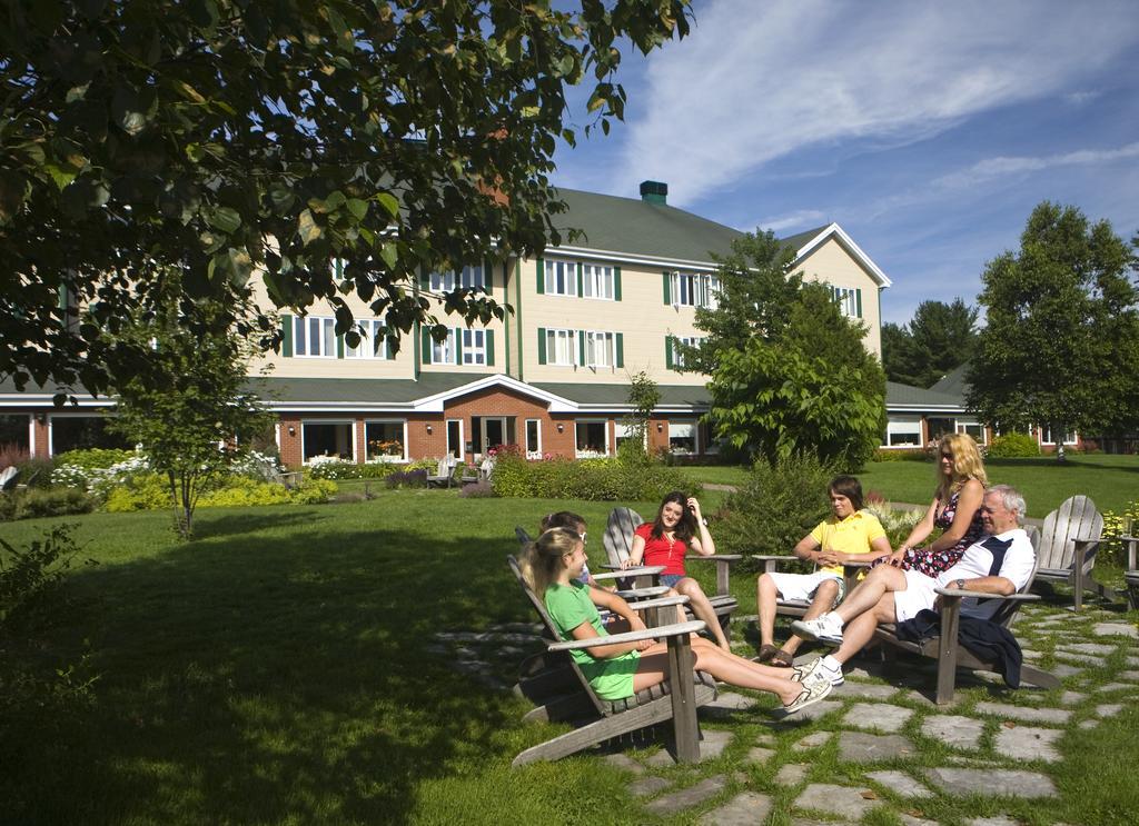 Auberge Du Lac-A-L'Eau-Claire Saint-Alexis-des-Monts Exterior foto